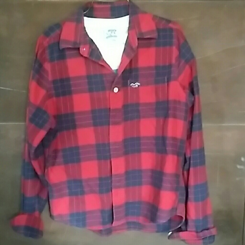 Hollister Red and Navy Cozy Flannel Size L